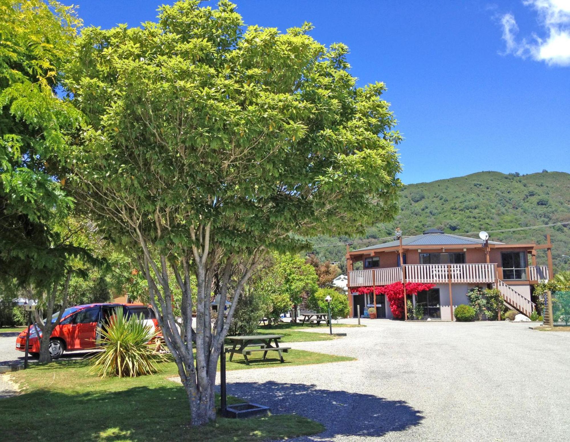 Picton Campervan Park Экстерьер фото