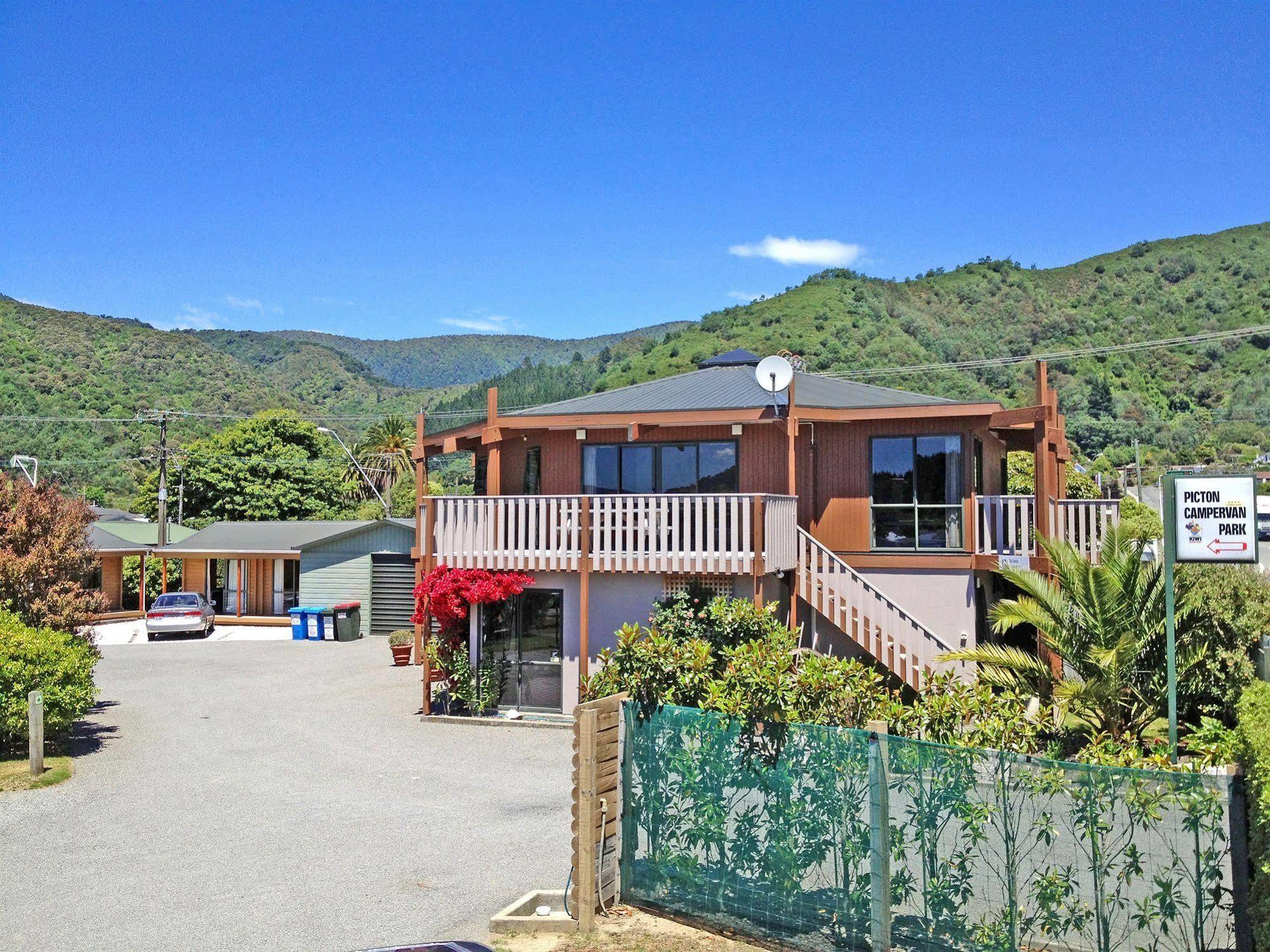 Picton Campervan Park Экстерьер фото